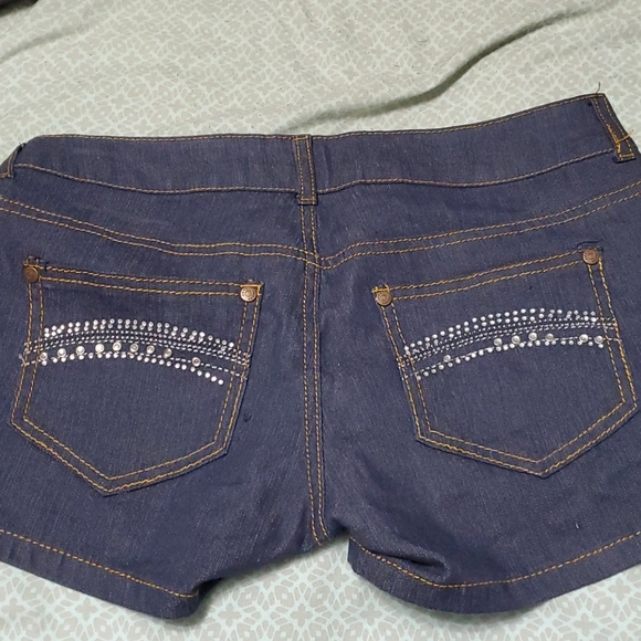 Shorts size 5 - Picture 3 of 3